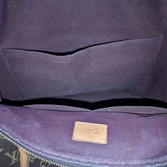 Vintage Louis Vuitton Large Purse - Picture 8 of 9